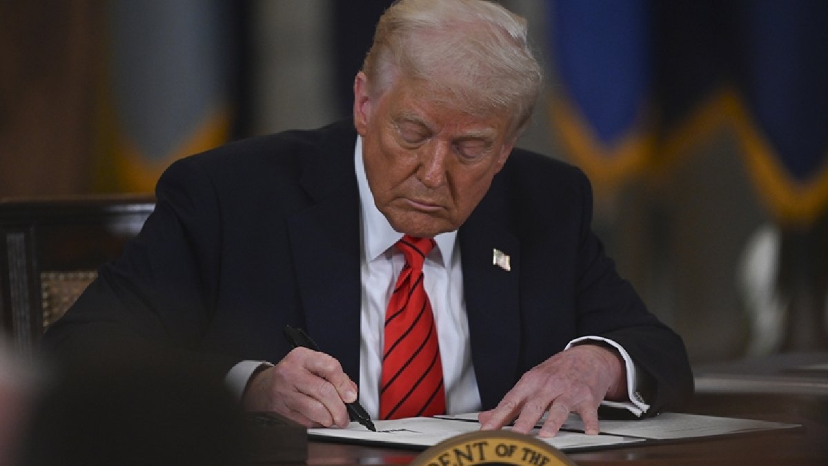 Trump, ‘İnternetten Kaldır Yasası’ tasarısını imzaladı: Deepfake videolara 3 yıla kadar ceza verilecek