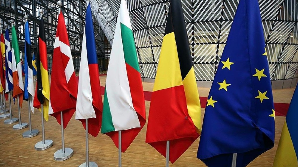 AB’den Rusya’ya 17’nci yaptırım paketi: Hedefte bu kez gölge filodaki 200 gemi var