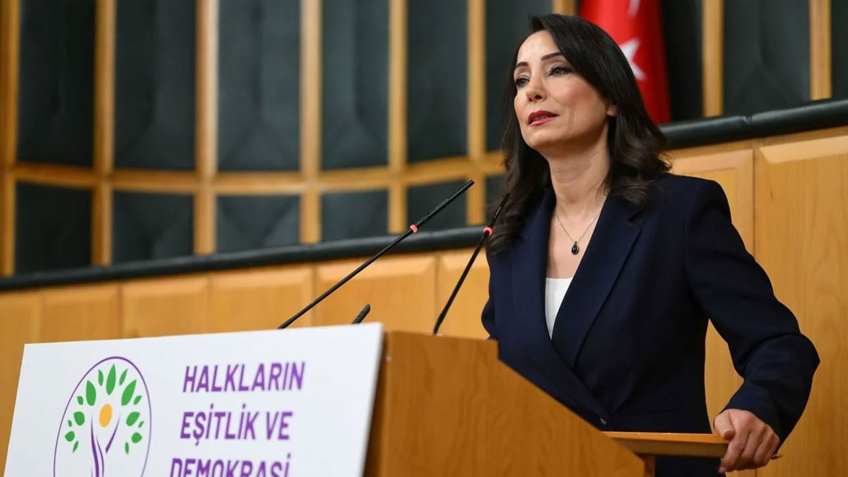 Tülay Hatimoğulları: Ülkedeki hukuksuzluklar sürece gölge düşürüyor