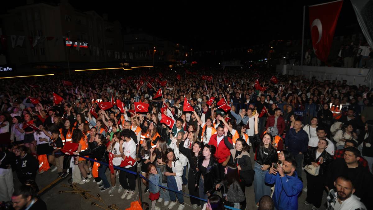 19 Mayıs coşkusu Büyükşehir konserleri ile yaşandı