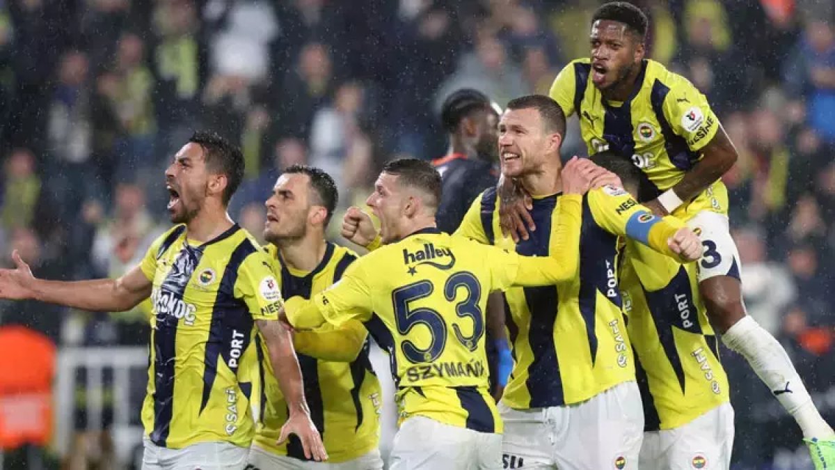 Fenerbahçe'nin yıldızından ayrılık iddialarını güçlendiren hareket! Sosyal medya hamlesi kafaları karıştırdı
