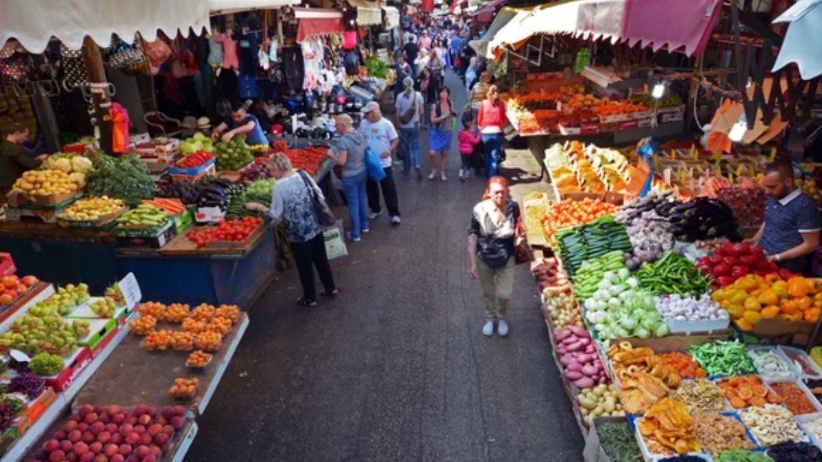 Esnaf satamıyor halk alamıyor: Sebze, meyve artık lüks oldu
