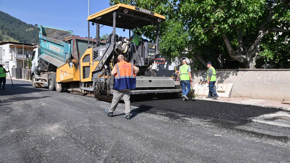 Büyükşehir’den mahallelerde asfalt atağı