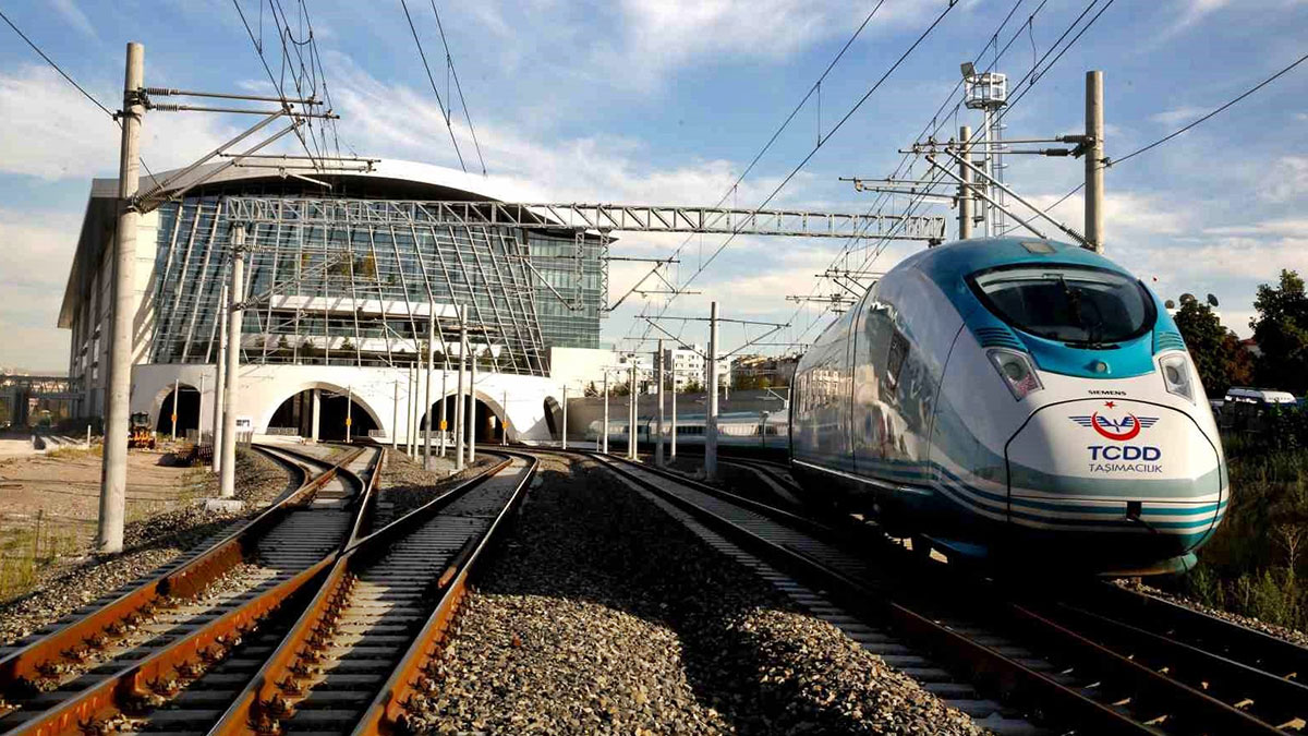 Vagonlar doldu taştı, ek seferler imdada yetişti! O YHT hattı artık her gün çalışacak