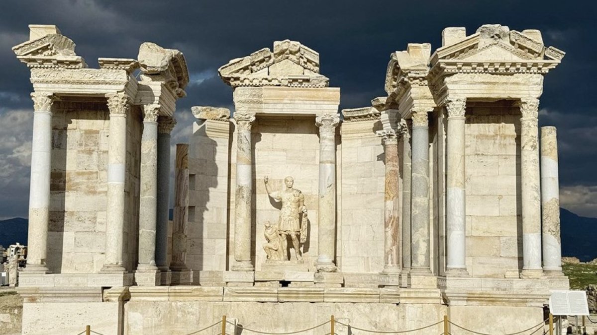 İş Bankası’ndan Laodikeia ve Tripolis kazılarına destek