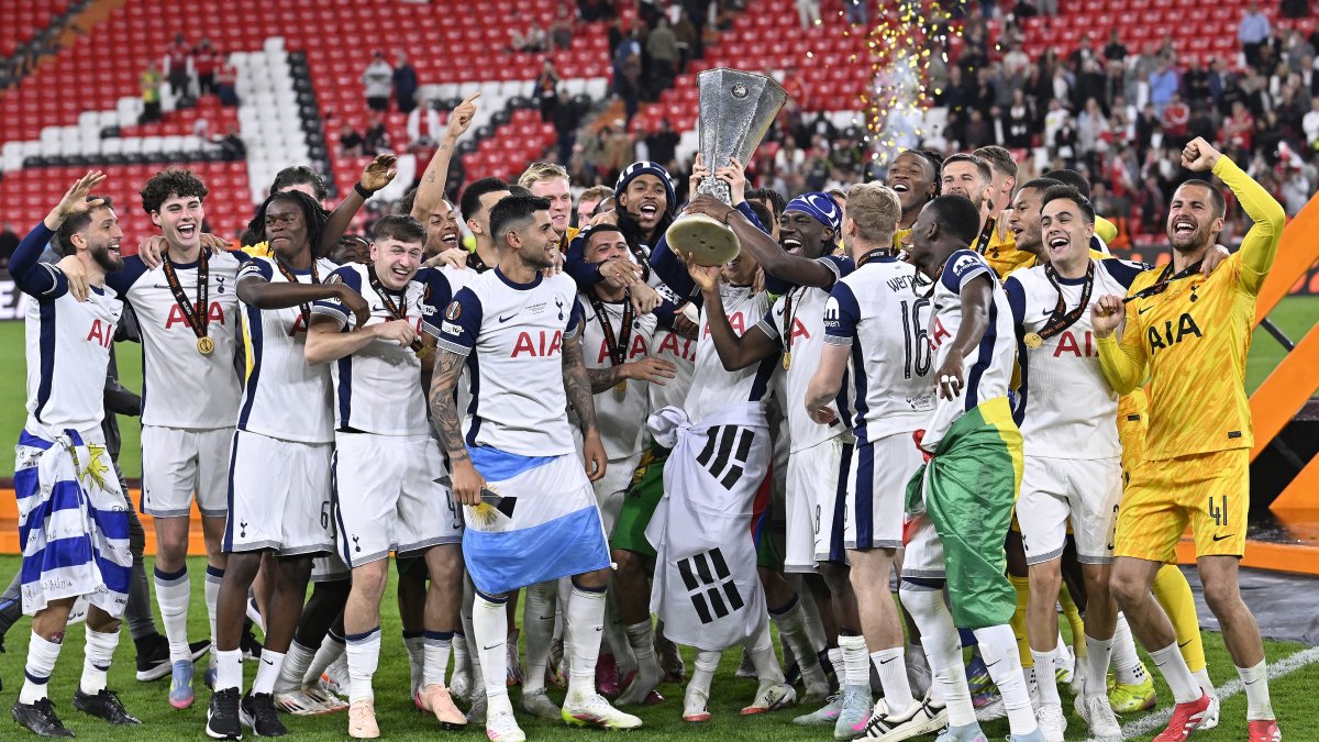 Tottenham’dan Avrupa’da tarihi zafer: 41 yıl sonra gelen Avrupa Kupası