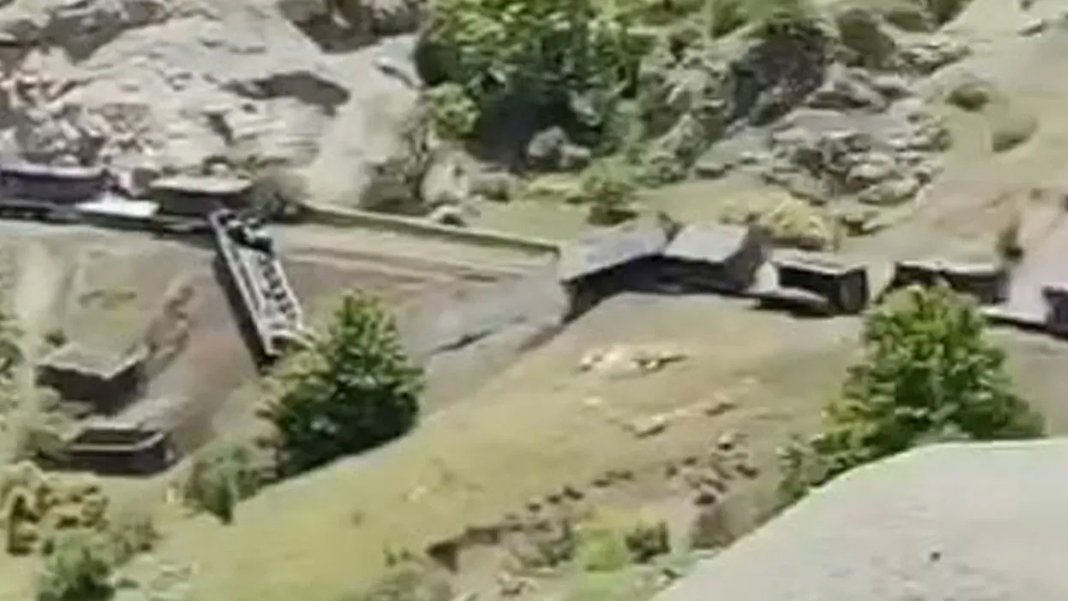 Elazığ’da yük treni kazası: 2 vagon şarampole devrildi