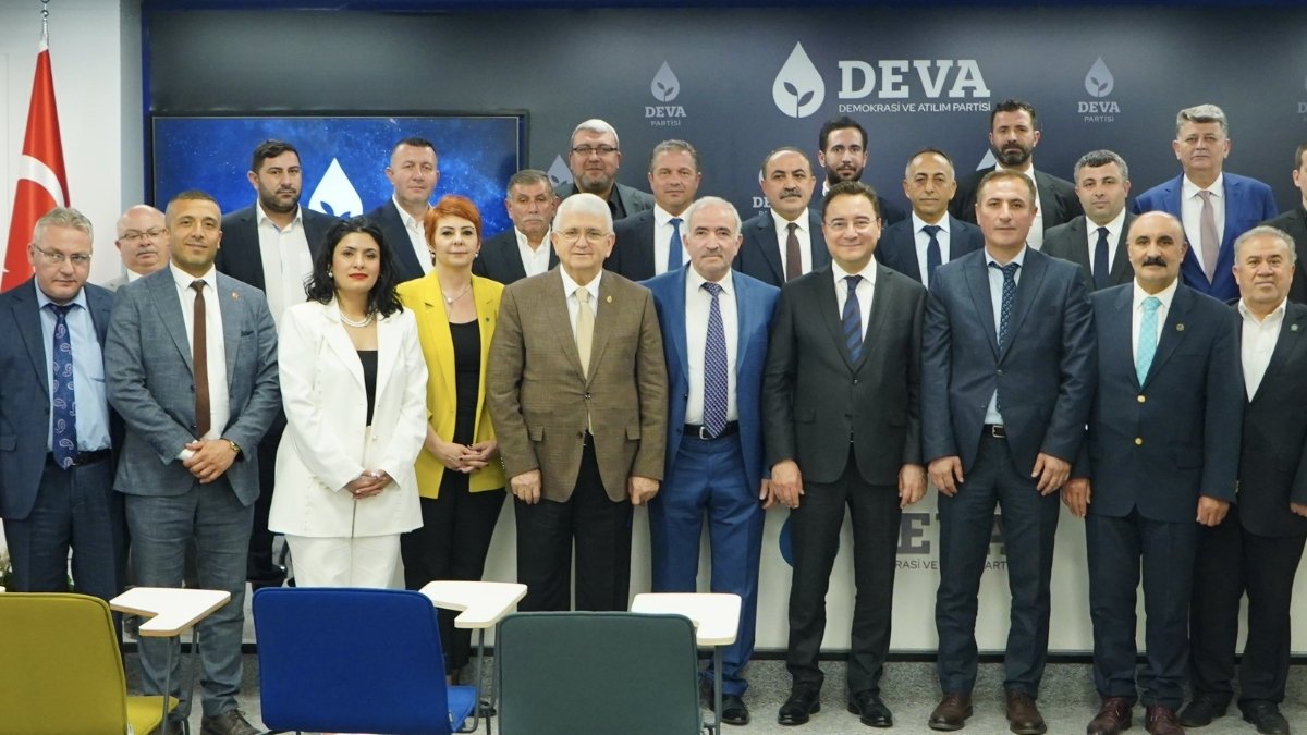 Babacan, esnaf ve gıda sektörü temsilcileriyle buluştu