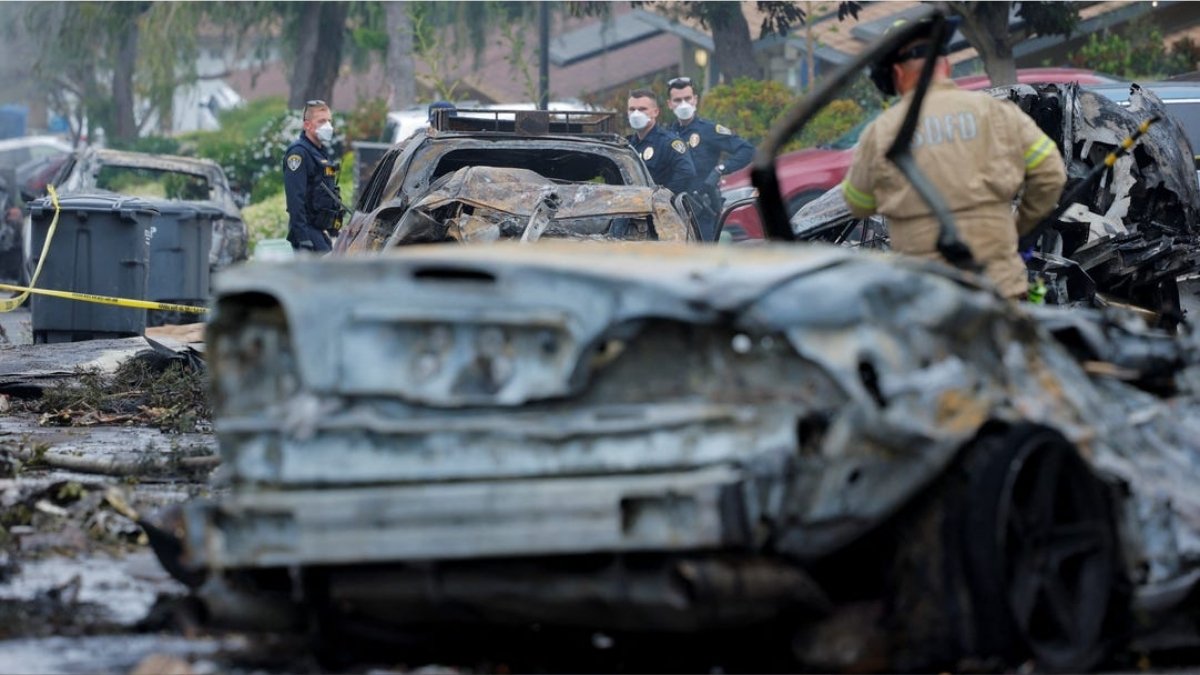 San Diego’da askeri yerleşim alanına özel jet düştü: 2 ölü, çok sayıda yaralı