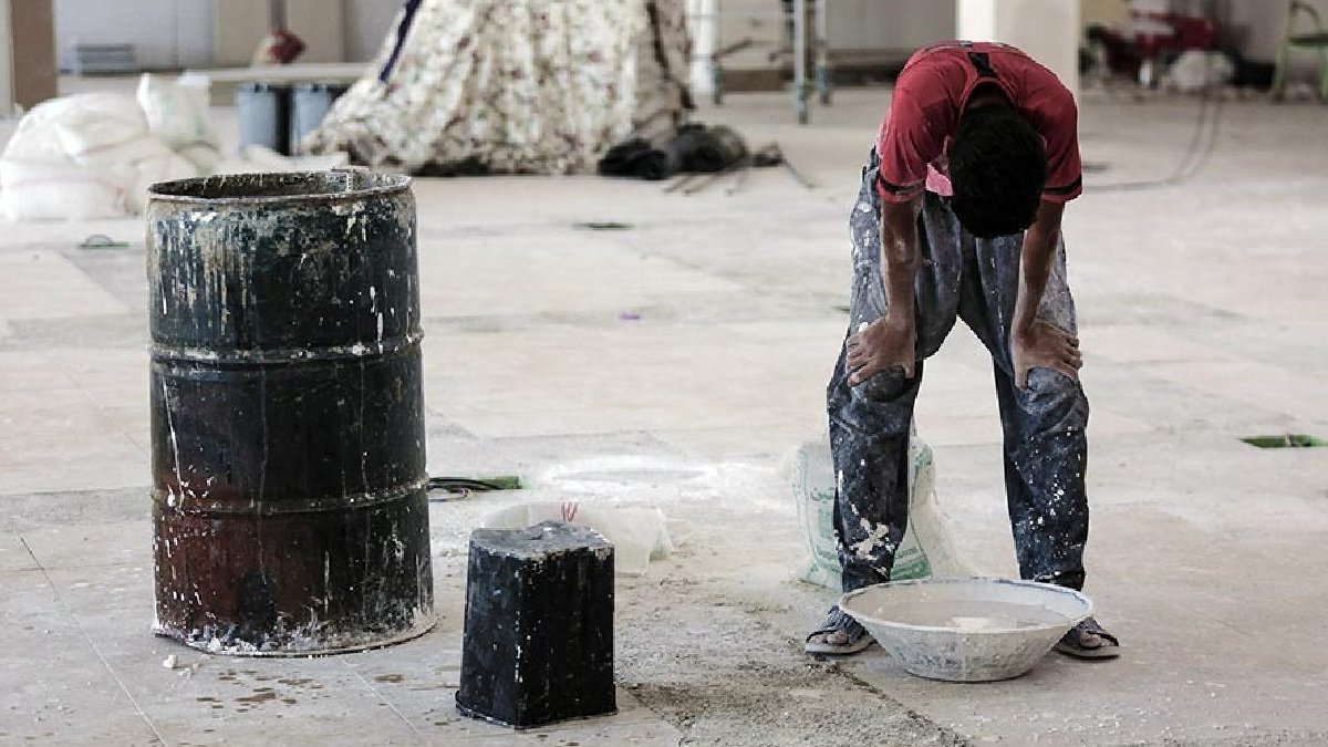 Çocuk işçiliği faciası: İnşaattan düşen 12 yaşındaki işçi entübe edildi