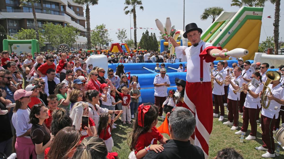 Karşıyaka’da can dostlarla yaza merhaba!