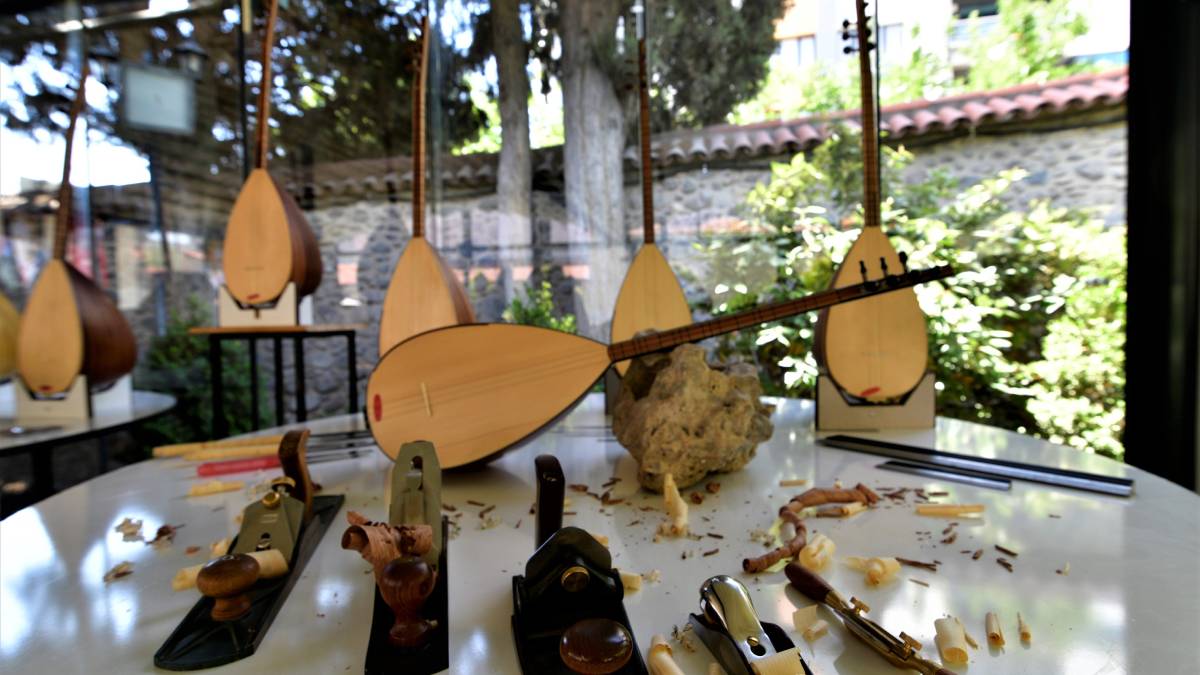 Bornova’da Çalgı Yapım Çalıştayı büyük ilgi gördü