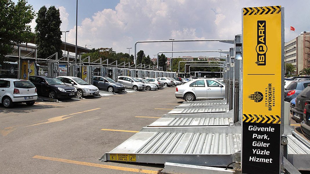 İstanbul Valiliği'nin talimatıyla kapatılmıştı: İSPARK otoparkları yeniden hizmete açıldı