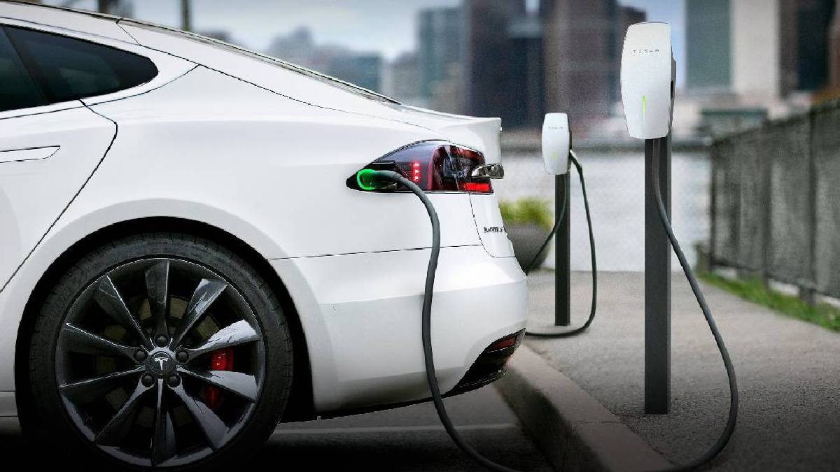 Hayaller gerçek oluyor! Türkiye'de 2 milyon TL altı elektrikli araçlar kapış kapış gidecek! İşte tam liste ve ÖTV avantajı