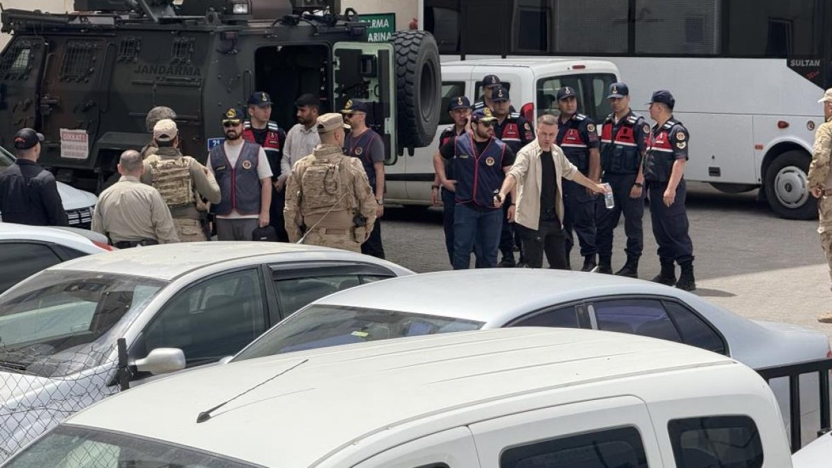 Diyarbakır’da baba-oğul cinayetinde 4 tutuklama: Cansız bedenleri yanmış halde bulunmuştu