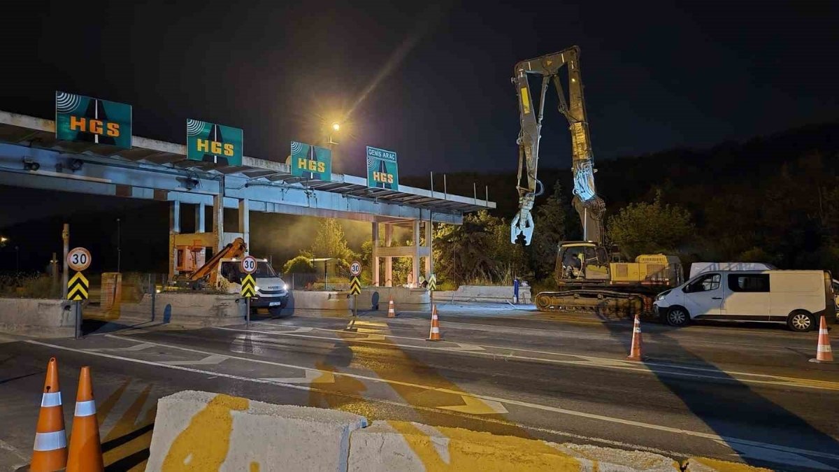 Avcılar gişeleri araç trafiğine kapatıldı