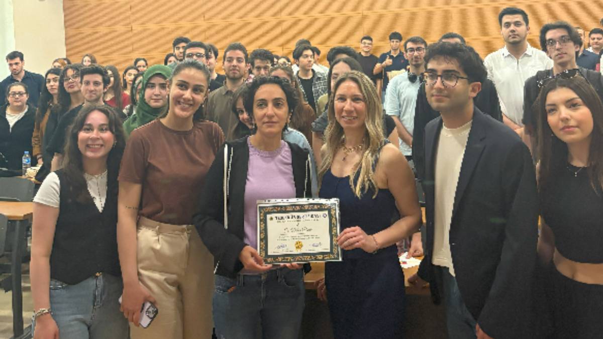 Billur Barlın’dan üniversite öğrencilerine tavsiyeler: “Başarı için ekibinizi doğru seçin!”