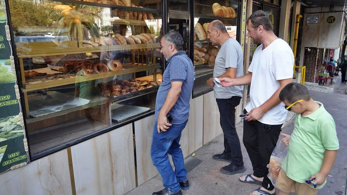 Samsun'da ekmeğin fiyatı son 4 ayda 3. kez değişti! Valilik ile fırıncılar arasında ekmek kavgası