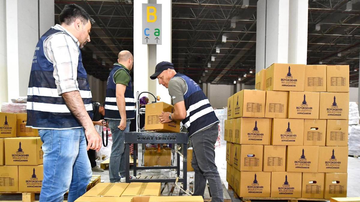 Büyükşehir’den bayram için gıda kolisi desteği