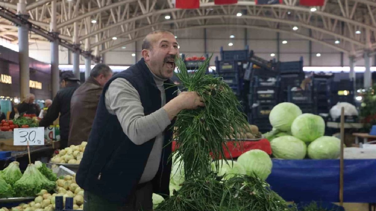 İç Anadolu’nun şifa deposu! Kendi kendine yetişiyor, pazar onunla kaynıyor! Sabah aç karnına tüketen şifalanıyor