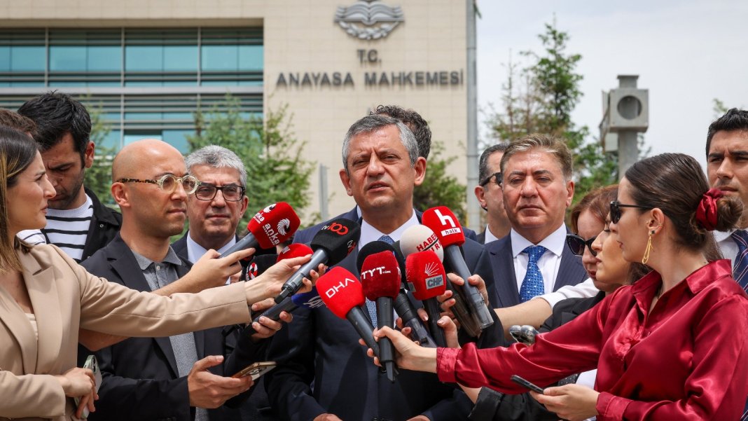 Özel’den Erdoğan’a İmamoğlu’na ziyaret yasağı tepkisi: Hukuk savaşını kaybetti psikolojik savaş açtı