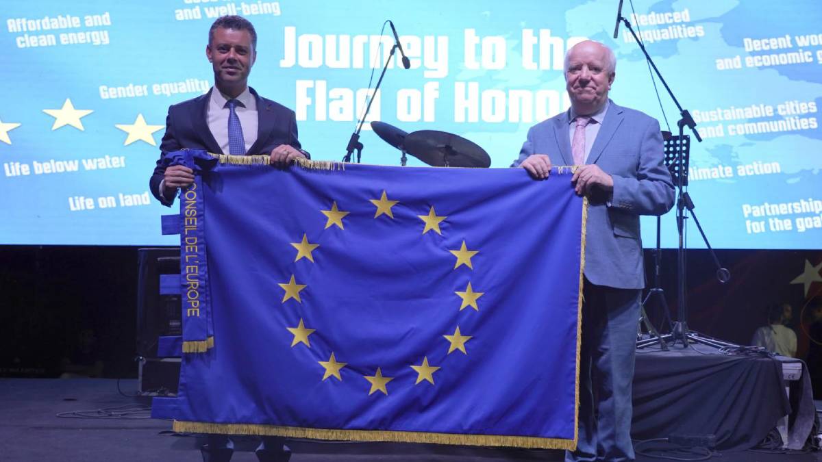 Çorlu, Avrupa Şeref Bayrağı'nı teslim aldı