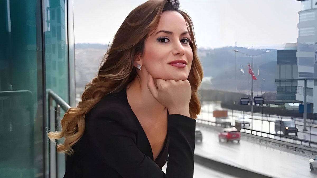 Yıldız Asyalı'dan sürpriz nikah: O iş insanıyla sessiz sedasız evlendi! Sevindiren haberi sosyal medyadan duyurdu