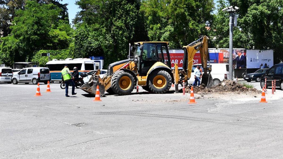 Buca Üçkuyular Meydanı’na yeni trafik düzeni geliyor
