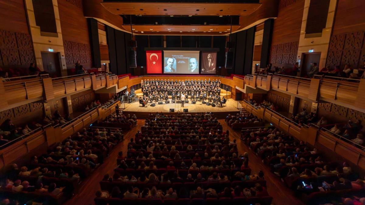 Büyükşehir Klasik Türk Müziği Korosu’ndan “Yaza Merhaba” konseri