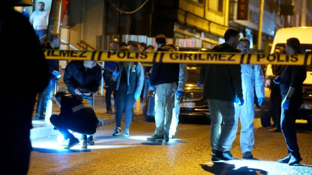 Kağıthane'de iş yerine patlayıcı madde atıldı: 7 kişi yaralandı