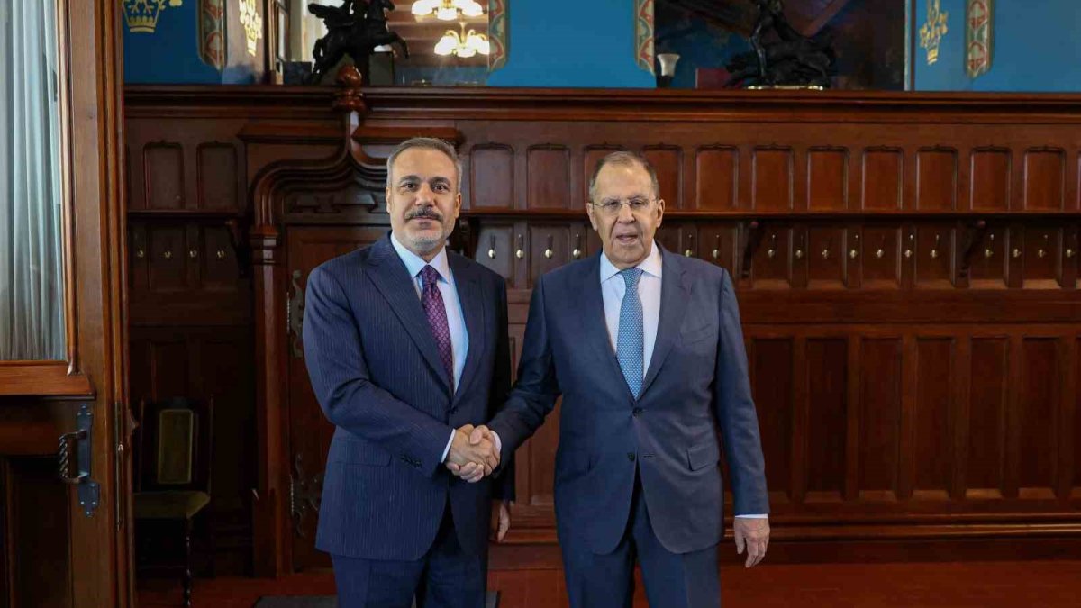Fidan, Lavrov ile bir araya geldi: 'Türkiye barış için her türlü desteği vermeye hazır'