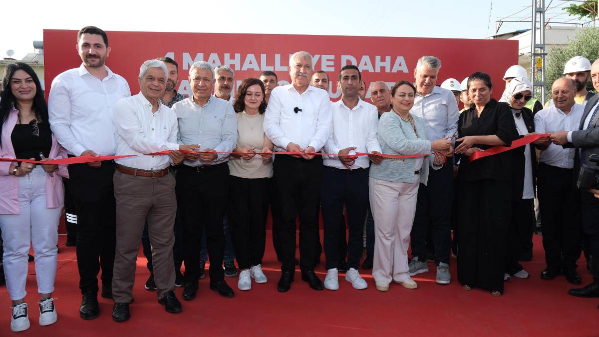 Zeydan Karalar, 4 mahalleyi daha devasa altyapı hizmetiyle buluşturdu