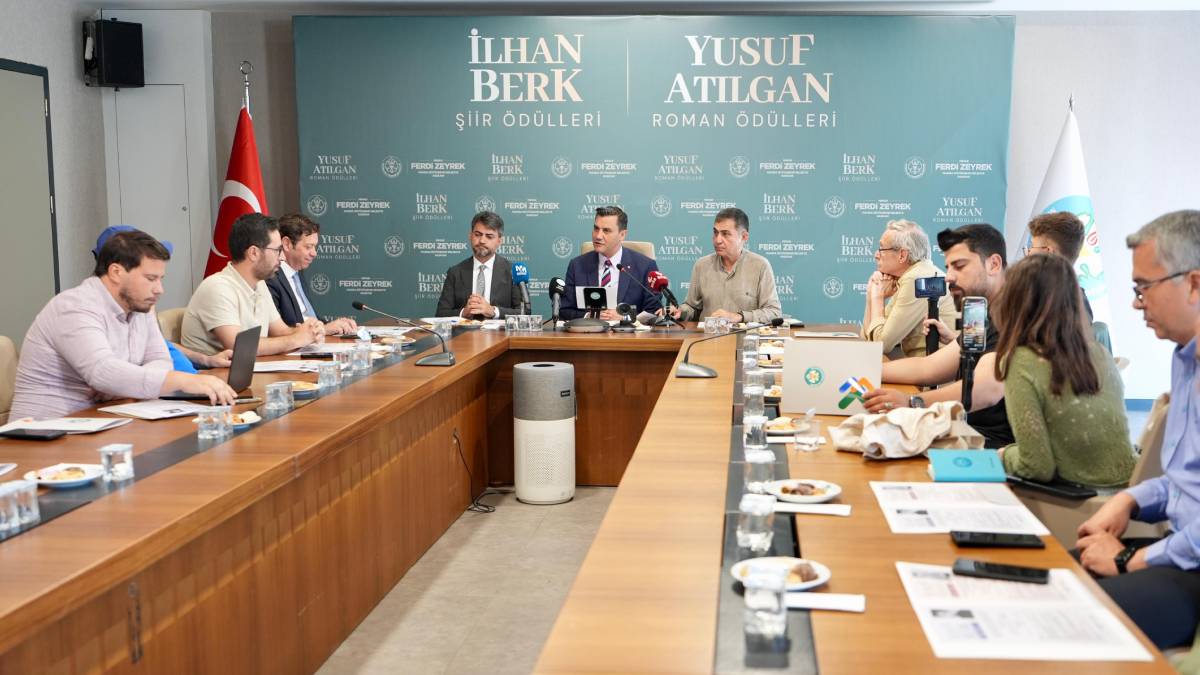 Büyükşehir İlhan Berk ve Yusuf Atılgan’ın adını yarışmalarla yaşatacak