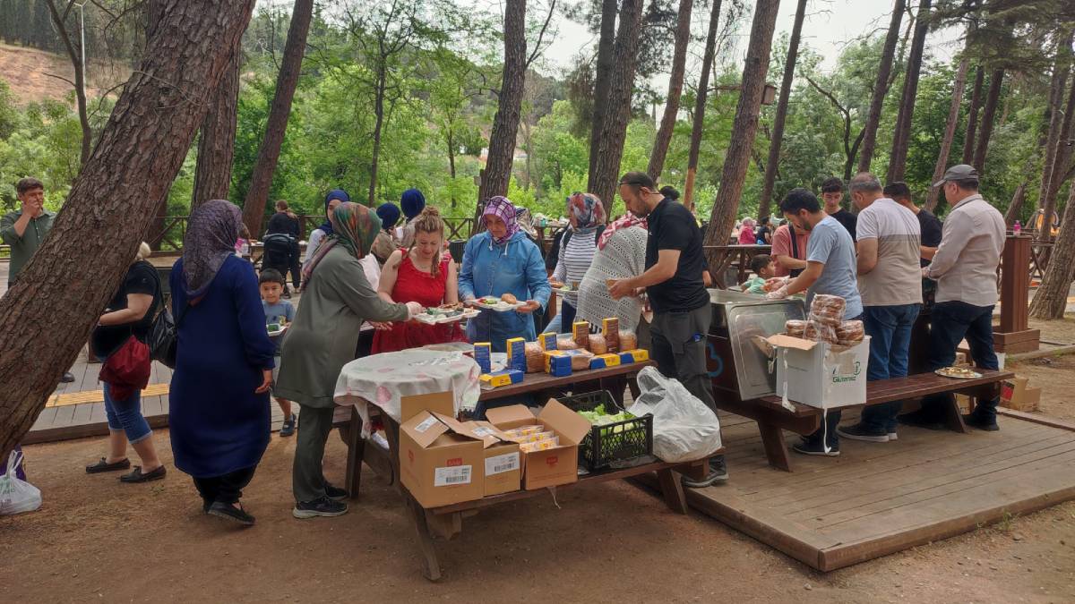 Büyükşehir Belediyesi çölyak hastalarını unutmadı: Engelsiz Piknik Alanındaki glütensiz kahvaltı göz doldurdu