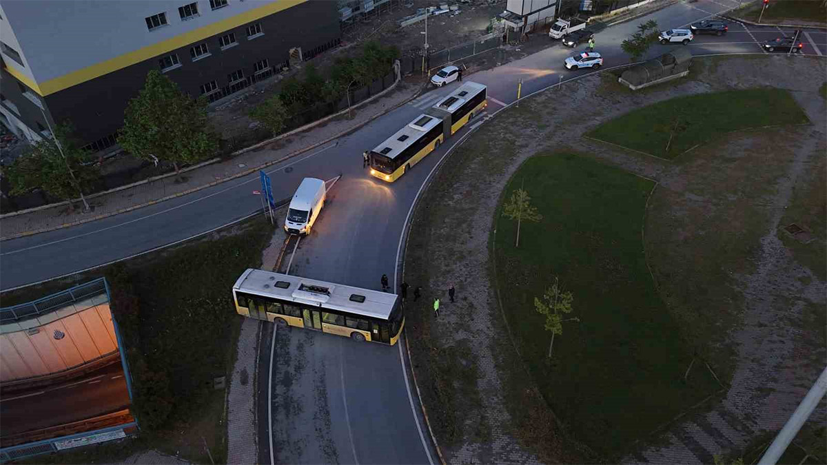 Avcılar’da fren faciası ucuz atlatıldı: İETT otobüsü başka otobüse çarptı