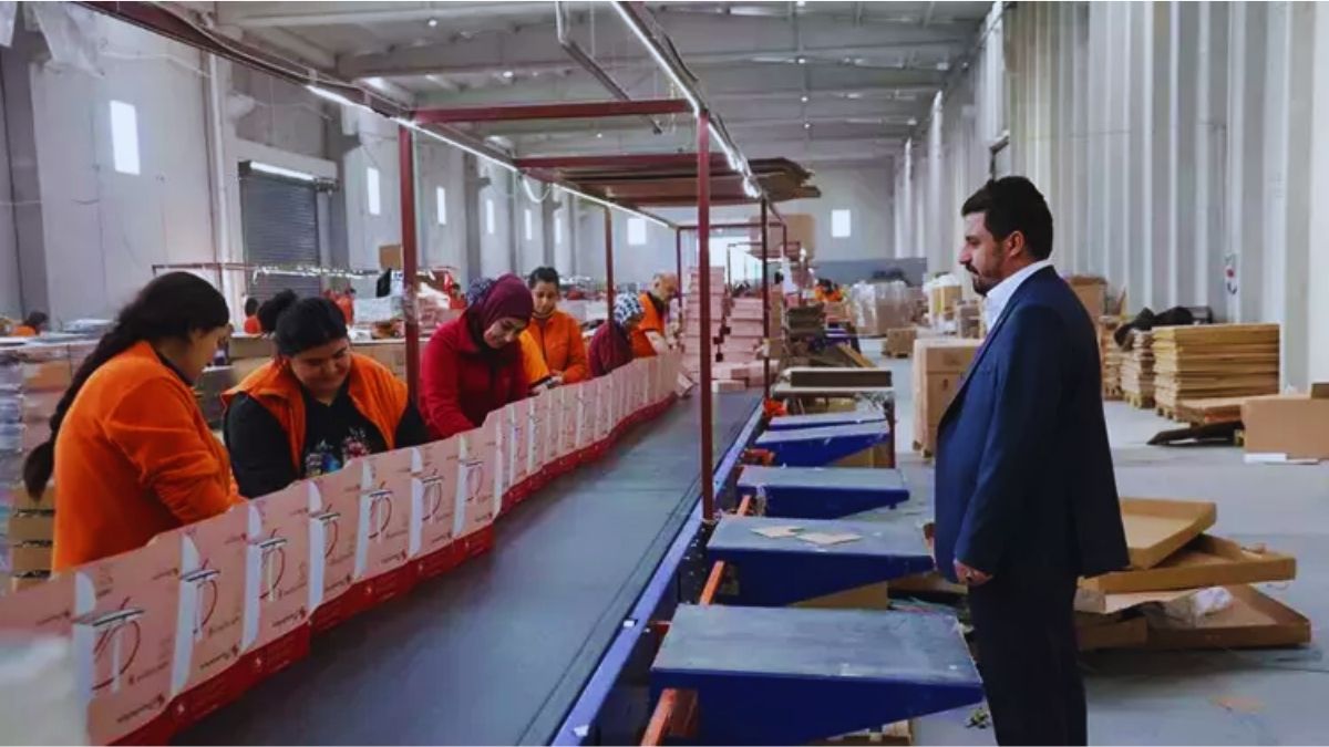 Eşinin bileziğini bozdurdu, hayatı değişti! 20 metrekarelik işi 30 bin metrekare oldu: 750 kişiye patronluk yapmaya başladı