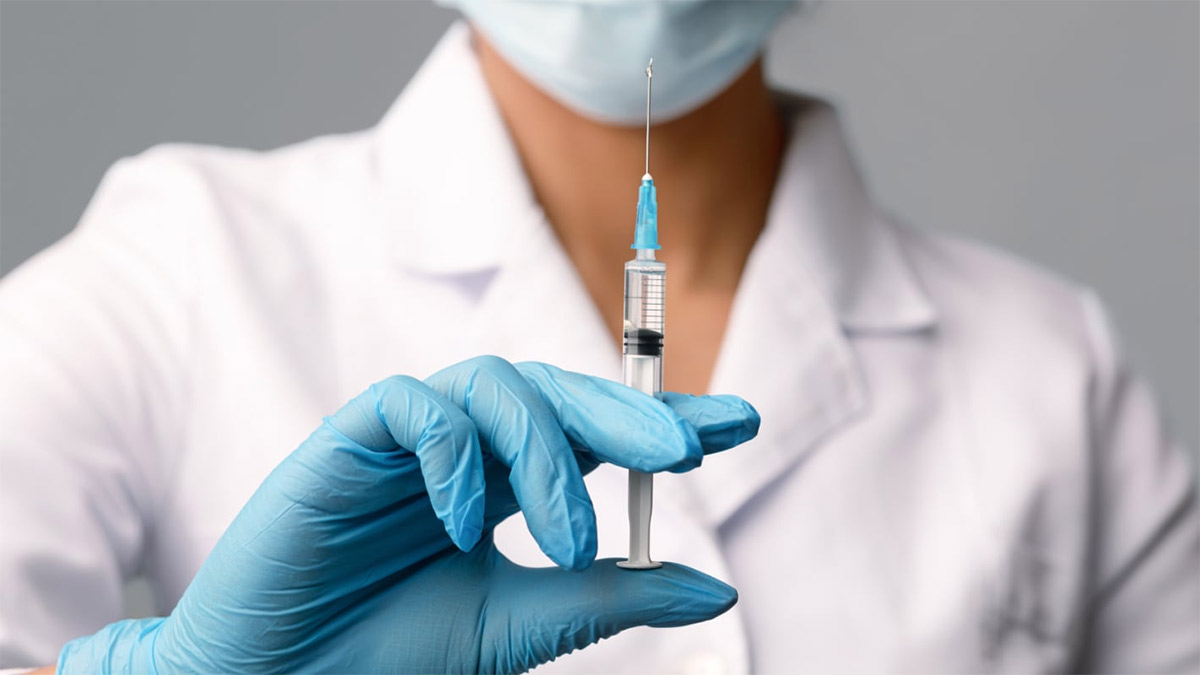 Kovid-19 aşısı sağlıklı çocuklar ve hamilelere tavsiye edilmeyecek