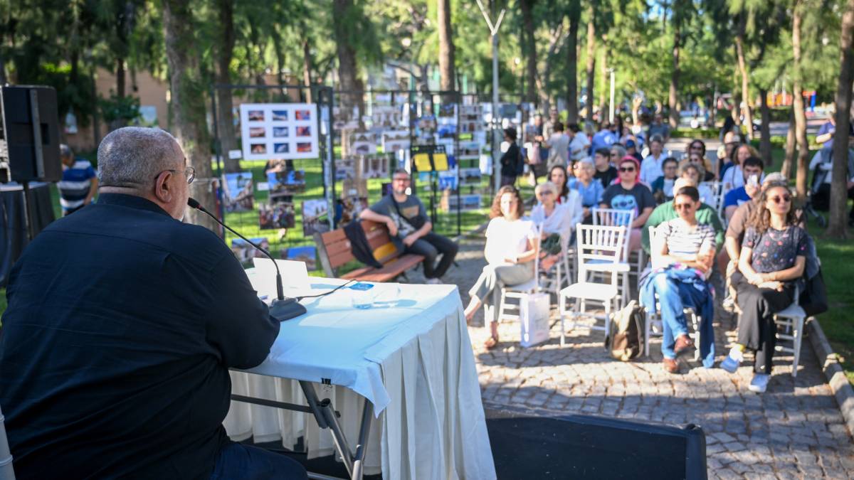 Bornovalı kursiyerlerden geçmişle bugünü buluşturan sergi