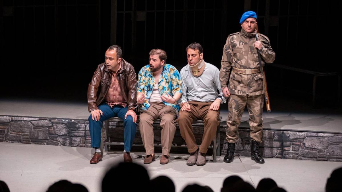 Büyükşehir’e iki tiyatro ödülü birden