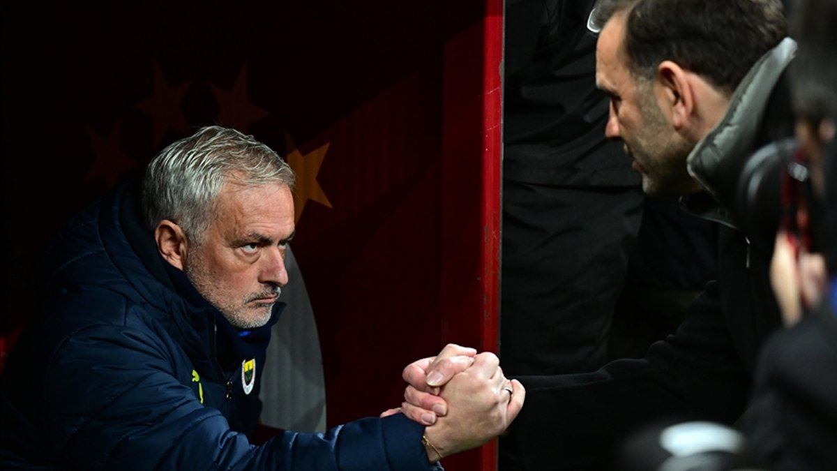 Okan Buruk'tan Mourinho'ya 'Maymun' göndermesi