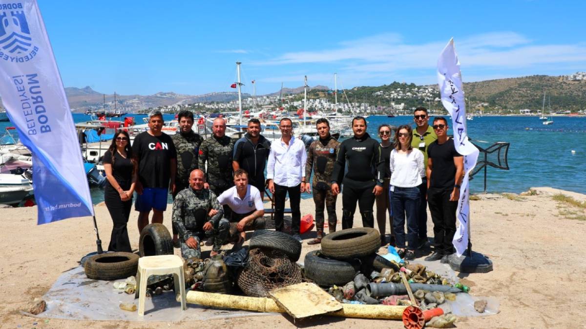 Deniz dibi temizliğinin üçüncü etabı Bitez’de yapıldı