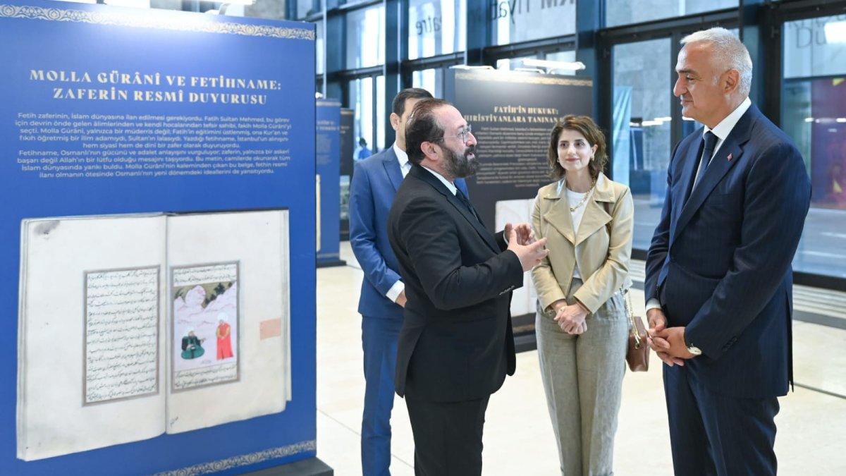 Fetih, sanatla buluştu: AKM’de ziyaretçilere estetik bir yolculuk