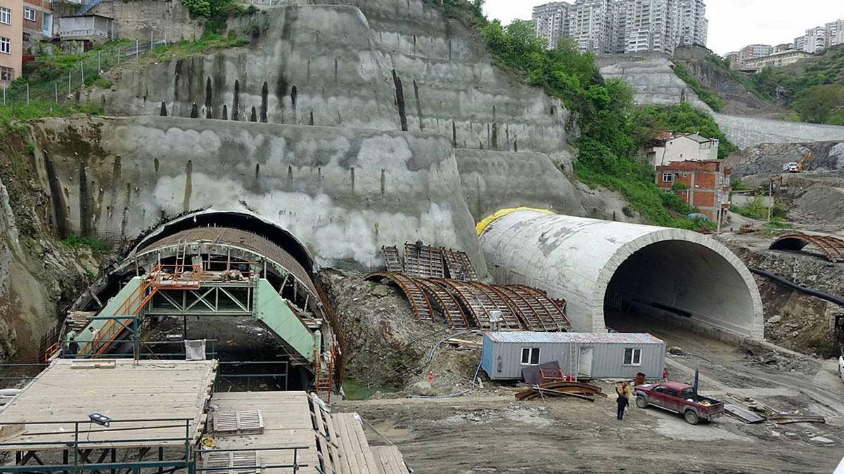 Trabzon'da karayolu tünelinde ışık göründü! Kent içi trafiğine nefes aldıracak
