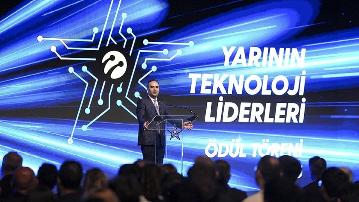 Milli Teknoloji Hamlesi: Gençlere Bakan Kacır'dan İlham Veren Çağrı – Türkiye'nin Geleceği Bizim Ellerde!