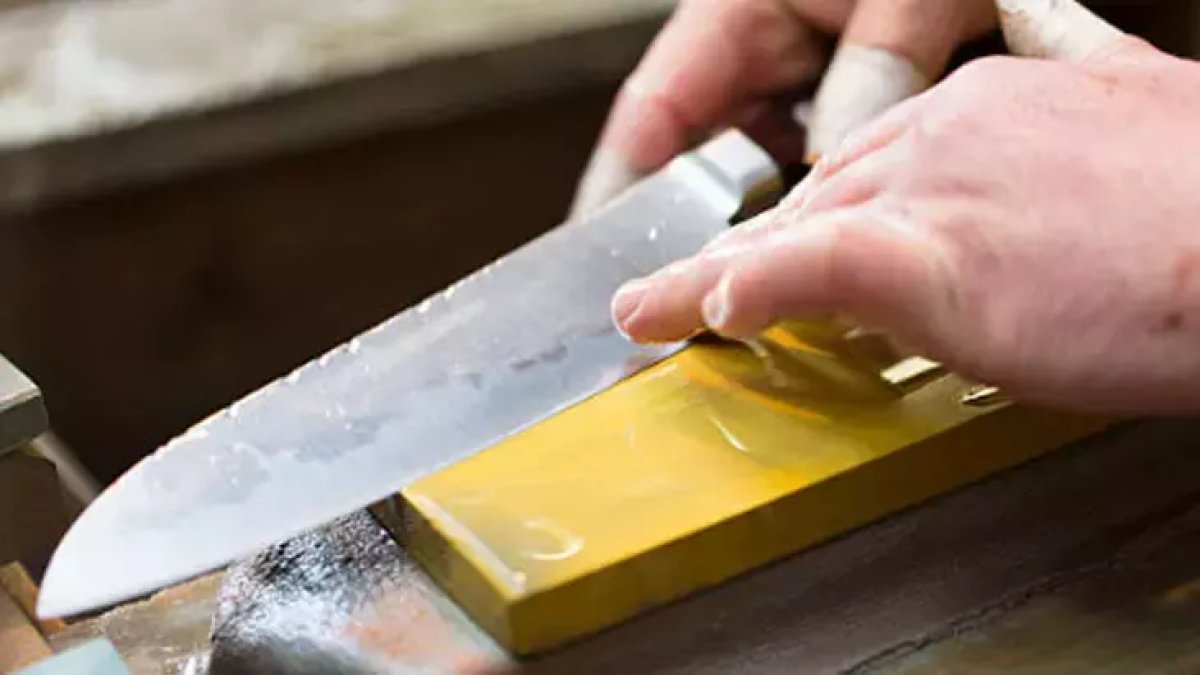 Kurban Bayramı'nda etlerle haşır neşir olacaklar! Bu yöntemle bıçaklarınız keskinleşecek: Üstelik sadece 1 kaşık şeker ile