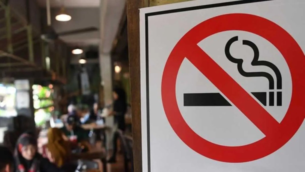 Fransa’da kamusal alanlarda sigara yasağı genişliyor