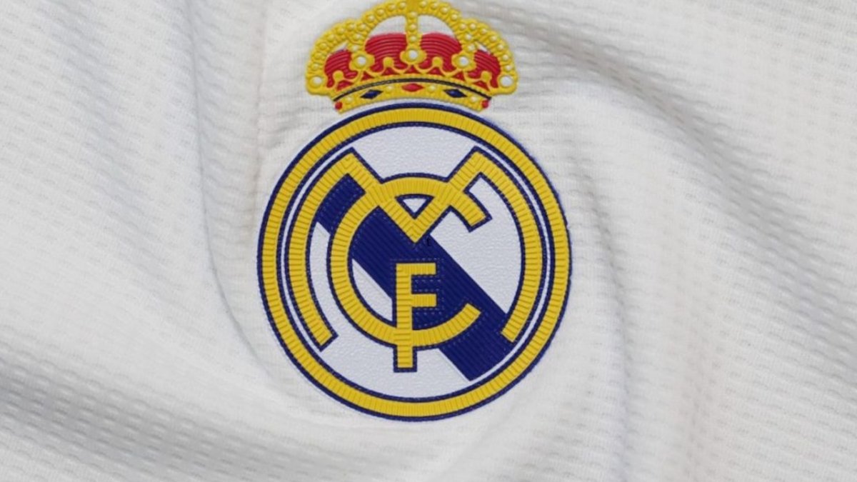 Real Madrid yeni transferini resmen açıkladı: Yıldız futbolcu İspanyol ekibine 6 yıllık imzayı attı