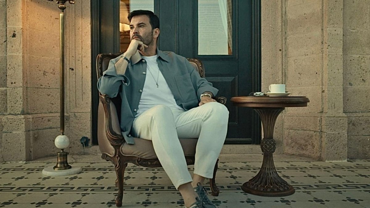 İsmail Özkan’dan tarzının dışında cesur bir adım: "Yalnız Adam" yayında