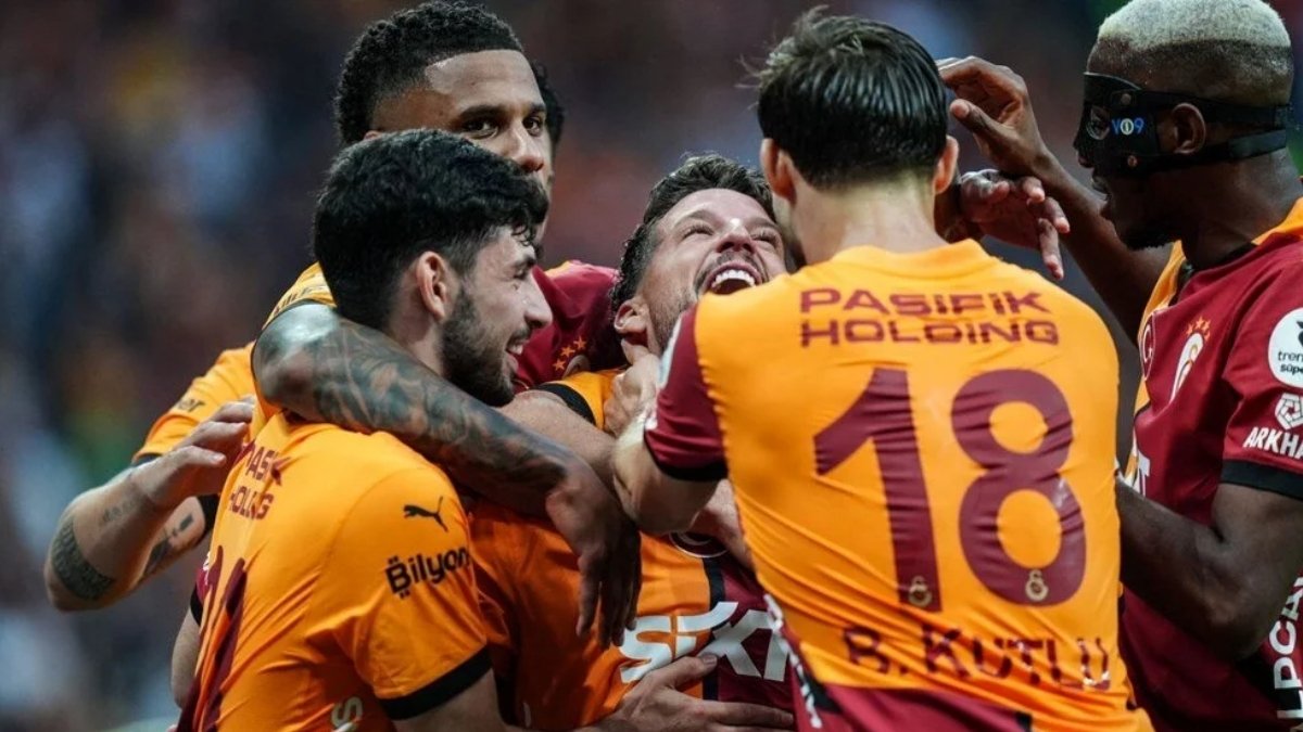 Galatasaray kazandı, Muslera ve Mertens omuzlarda veda etti: 2-0