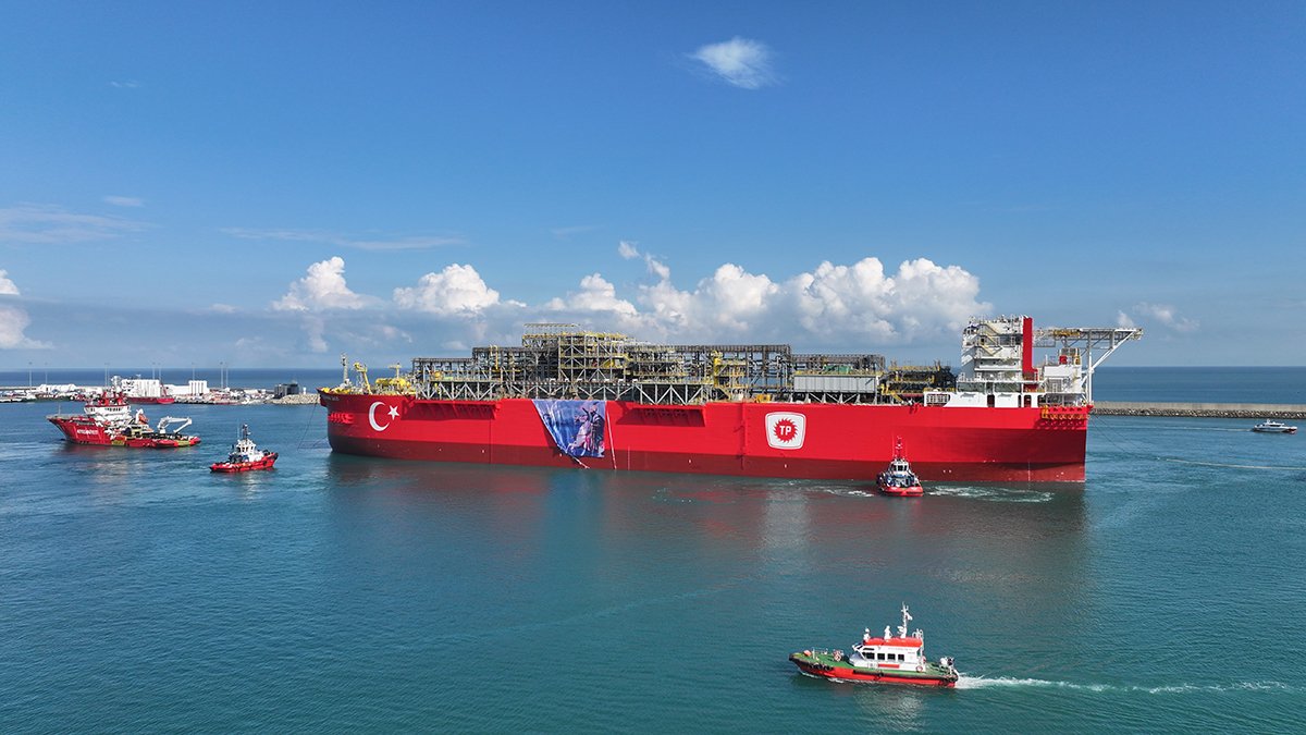 Türkiye’nin ilk yüzer gaz platformu 'Osman Gazi' Filyos’ta